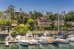 360 Waterfront near Taronga Zoo Sydney with BBQ, Pool & Parking